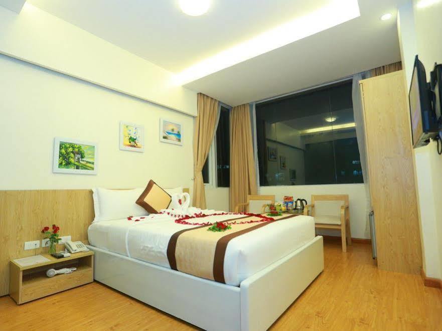 Oyo 210 Saki Hotel Hanoï Extérieur photo