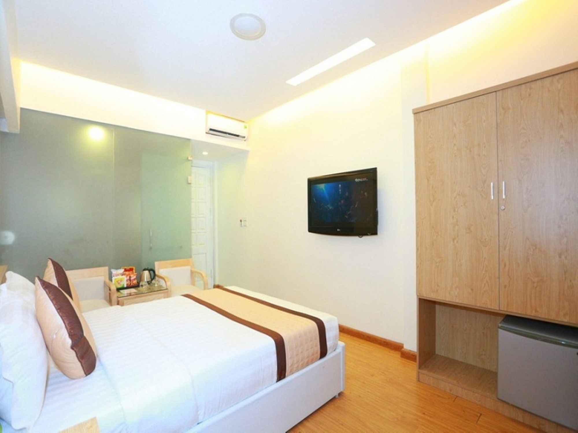 Oyo 210 Saki Hotel Hanoï Extérieur photo