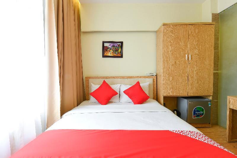 Oyo 210 Saki Hotel Hanoï Extérieur photo